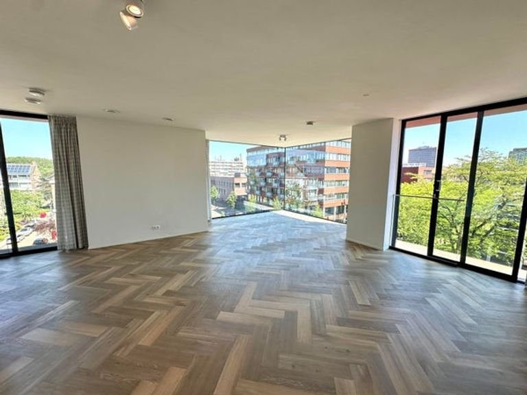 107 m² topappartement met balkon - Afbeelding 1