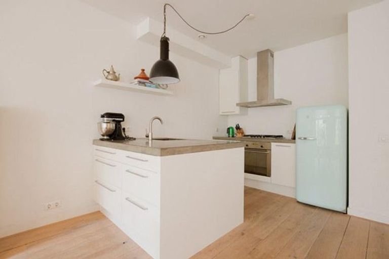 Gemeubileerd 3-kamerappartement met balkon - Afbeelding 5