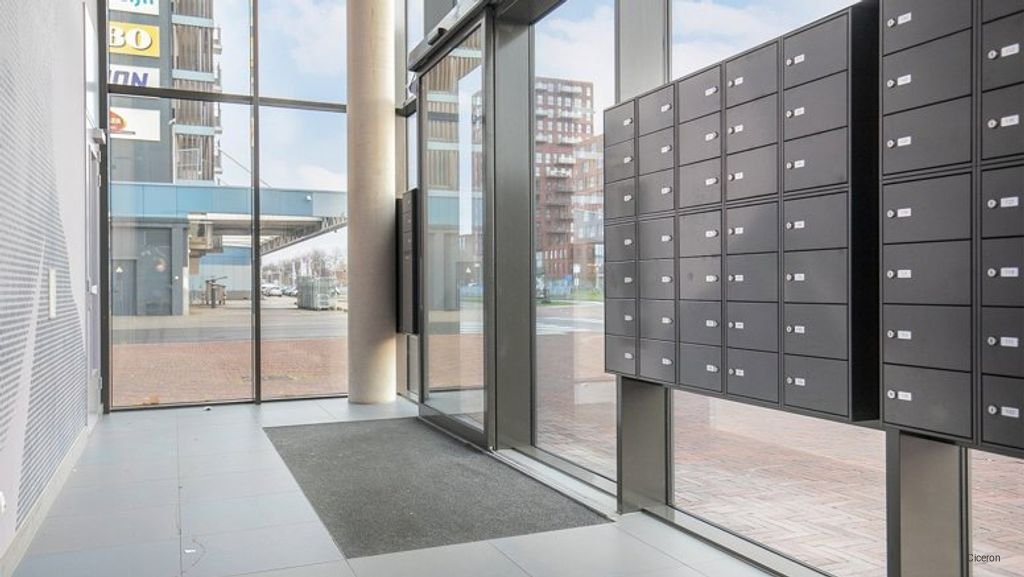 Hoekappartement van 90 m² in Kanaleneiland-Noord - Afbeelding 1