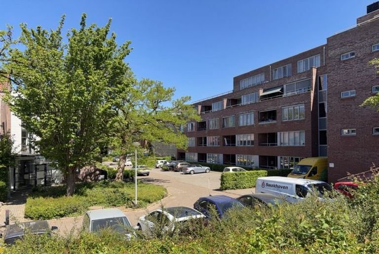 Ground-floor apartment with 2 bedrooms - Image 10