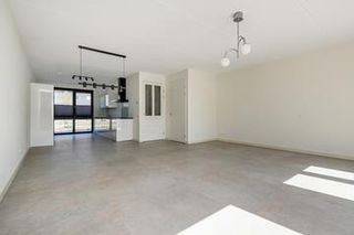Energy-efficient family home with 4 bedrooms - Image 5