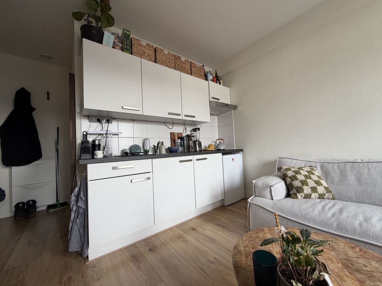 Studio with roof terrace in the heart of Diezerpoort - Image 4