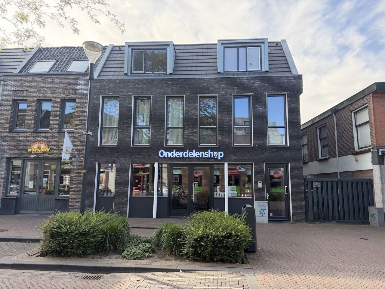 Studio with roof terrace in the heart of Diezerpoort - Image 1