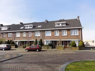 Studio vlak bij station en binnenstad