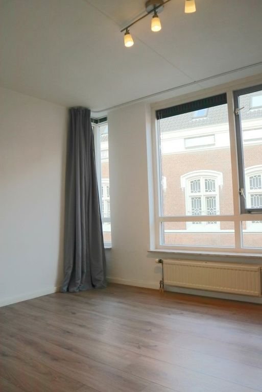 Quiet 2-room apartment with balcony - Image 6