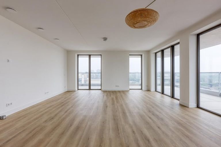 130 m2 apartment with sea view terrace - Image 6