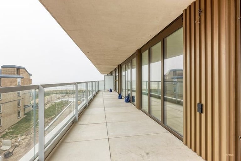 130 m2 apartment with sea view terrace - Image 9