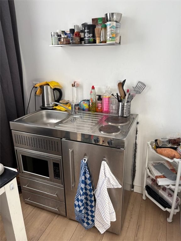 Furnished studio near city center - Image 5
