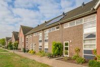 3-bedroom terraced house with garden - Image 2