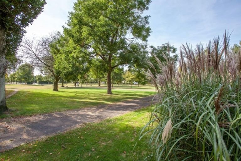 Licht 3-kamerappartement aan Park Hees - Afbeelding 12