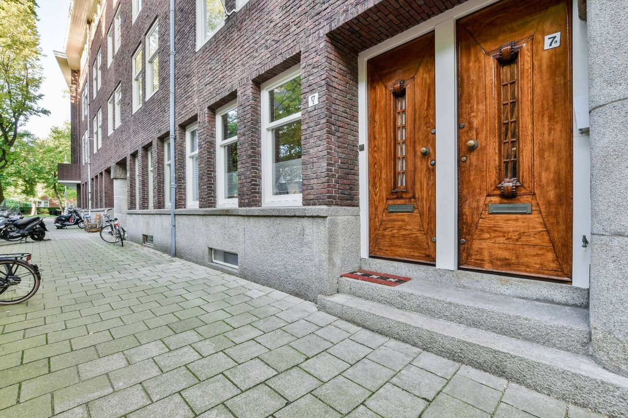 Bovenwoning met groot dakterras in Apollobuurt - Afbeelding 2
