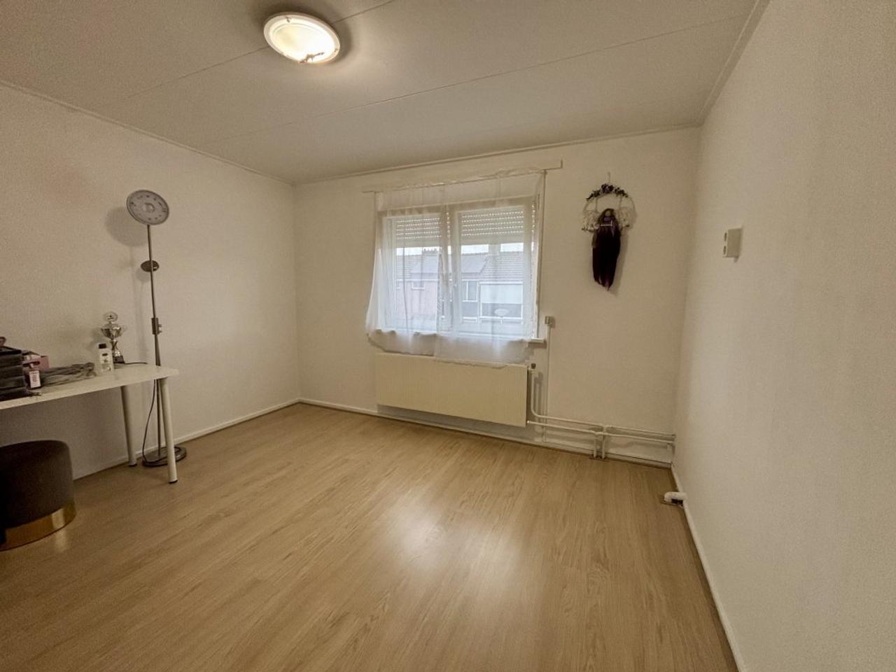 Hoekwoning met 3 slaapkamers en tuin - Afbeelding 7