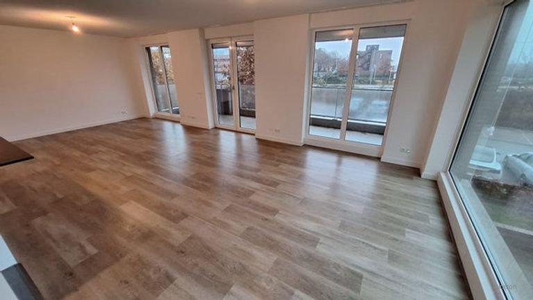 3-room apartment with terrace and parking - Image 16