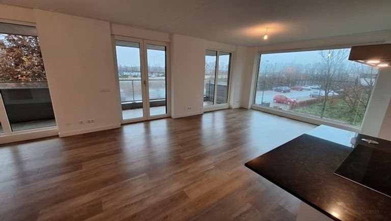 3-room apartment with terrace and parking - Image 15