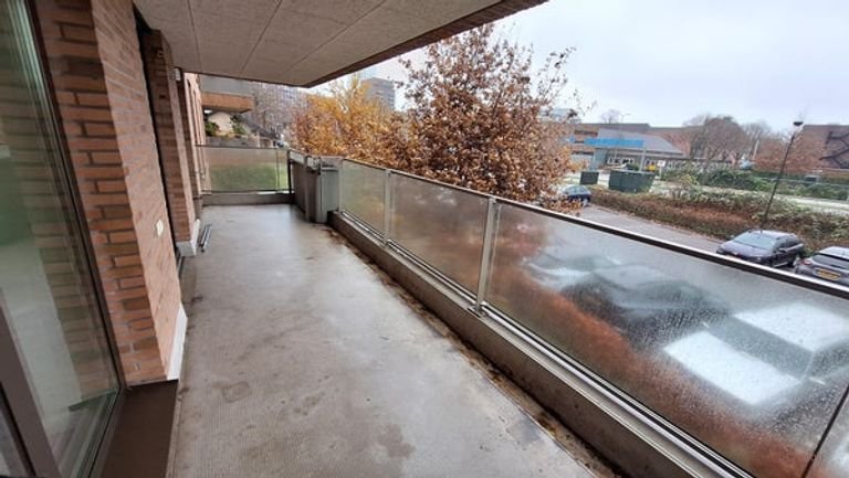 3-room apartment with terrace and parking - Image 20