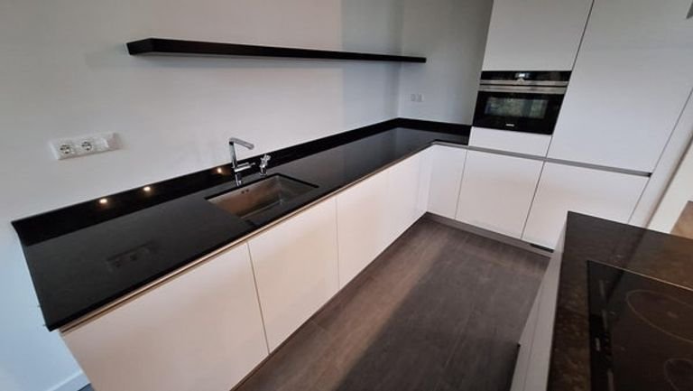 3-room apartment with terrace and parking - Image 14