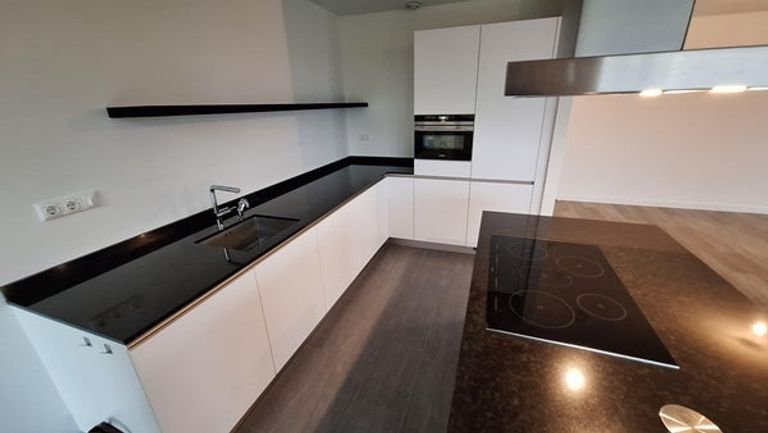 3-room apartment with terrace and parking - Image 11
