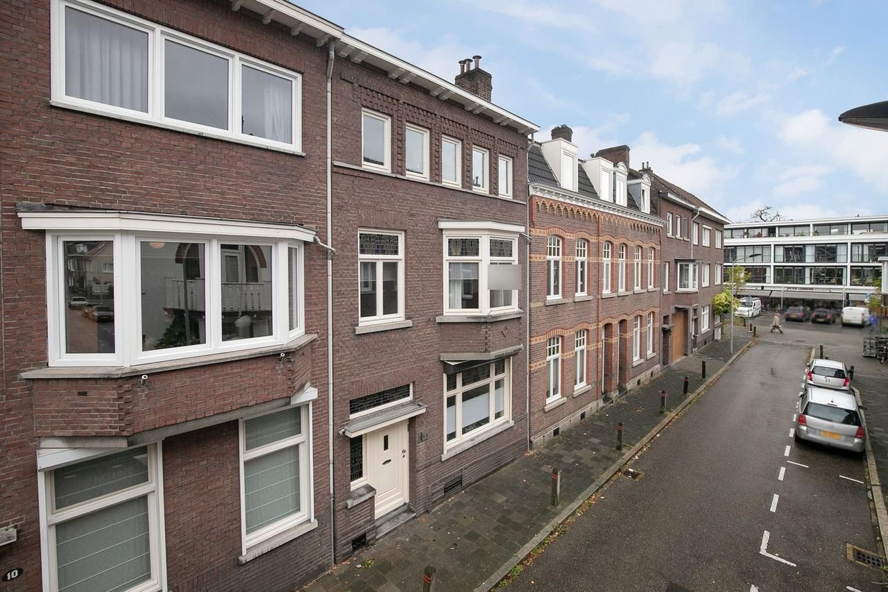 Jaren 30-appartement met terras in Sint Pieter - Afbeelding 1