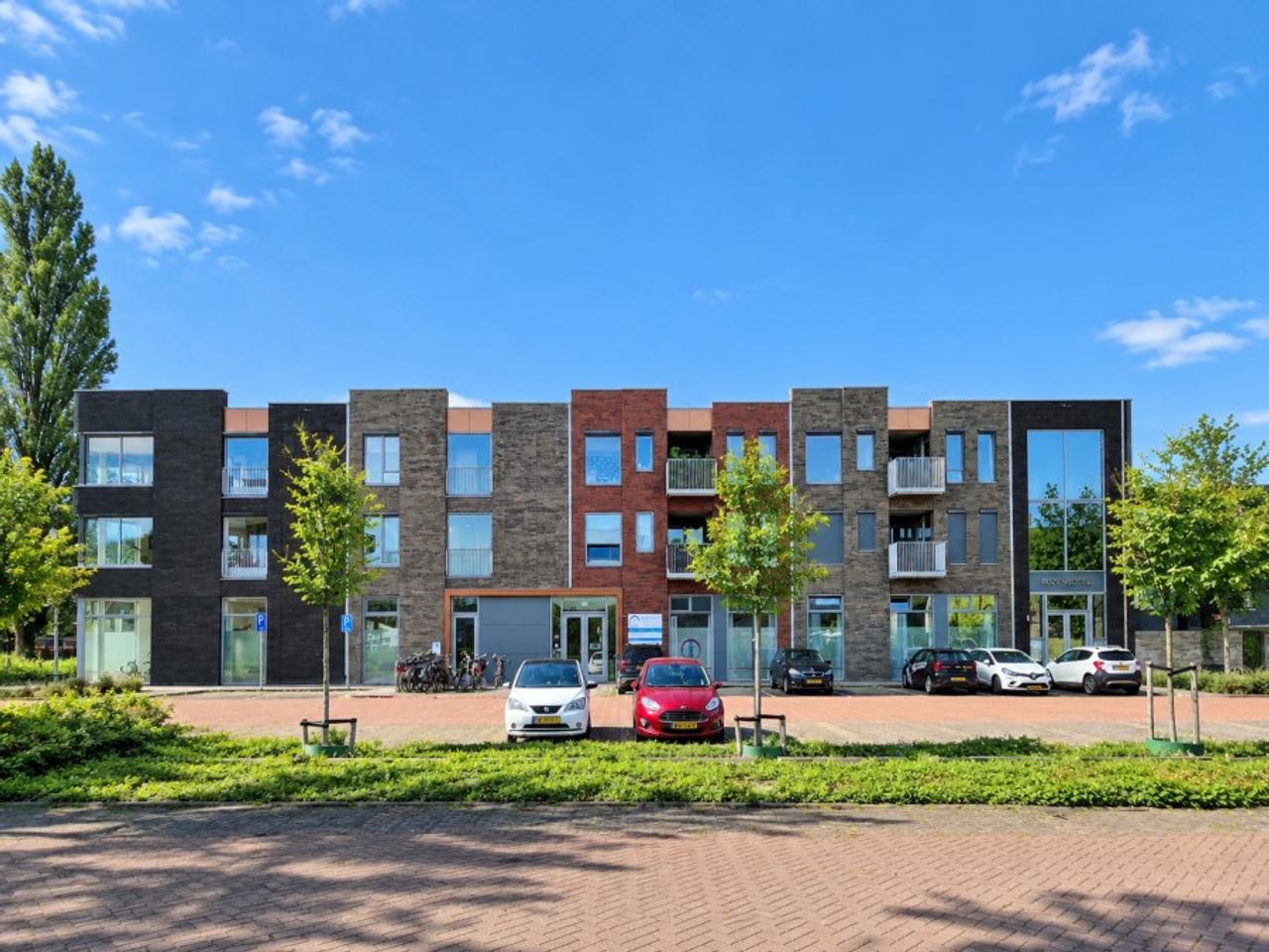 77 m² appartement met balkon in Veenendaal - Afbeelding 1