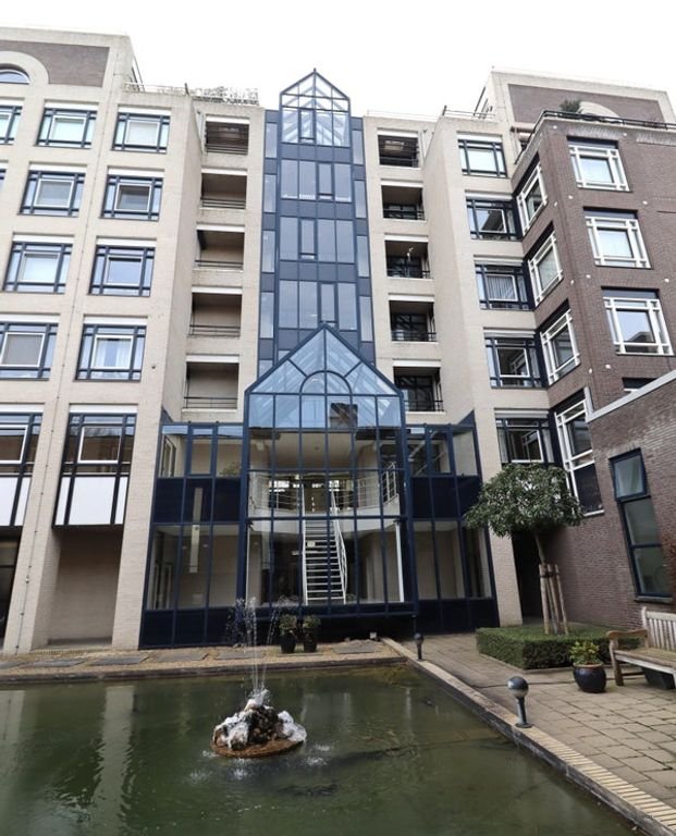 Maaszicht met balkon en eigen parkeerplek - Afbeelding 16