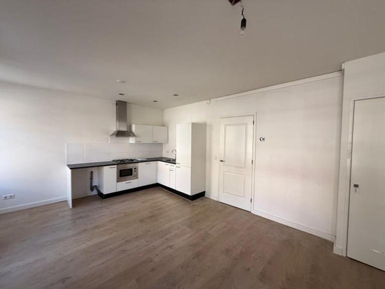 2-slaapkamer appartement in Hoofddorppleinbuurt - Afbeelding 2