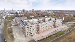 Gasloos 2-kamerappartement met zonbalkon