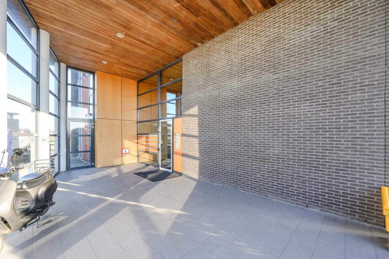 Gemeubileerd 3-kamerappartement met balkon - Afbeelding 3