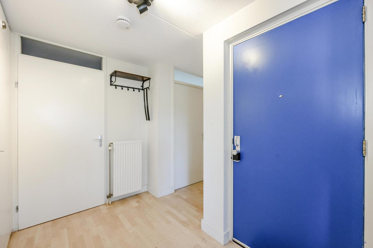 Gemeubileerd 3-kamerappartement met balkon - Afbeelding 4