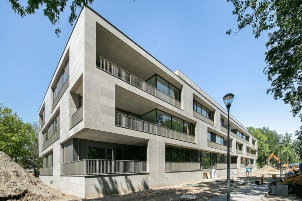 175 m² hoekappartement met 2 parkeerplekken - Afbeelding 2