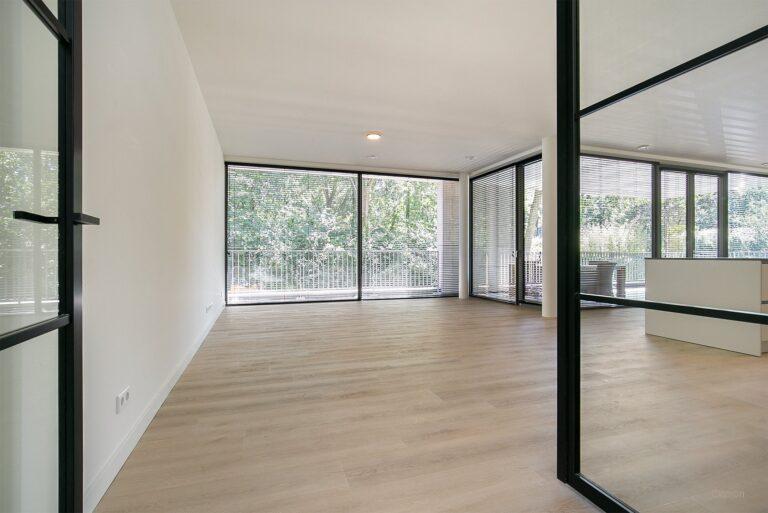 175 m² hoekappartement met 2 parkeerplekken - Afbeelding 8
