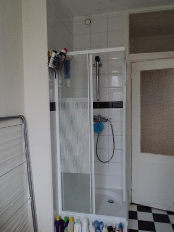 1-bedroom apartment near Koningsplein - Image 7