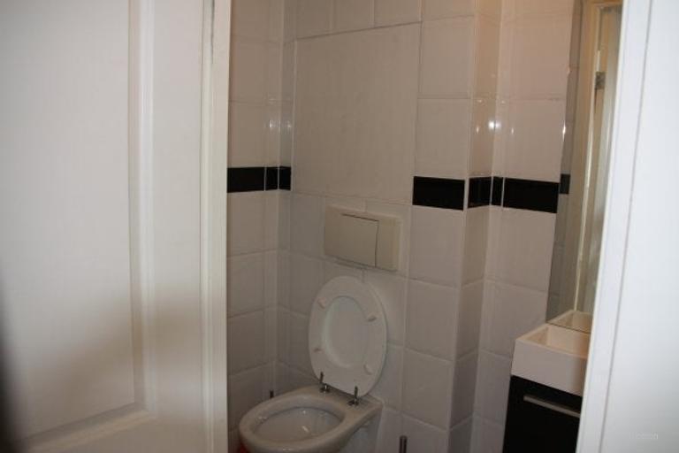 Gestoffeerd 2-kamer appartement met balkon - Afbeelding 3