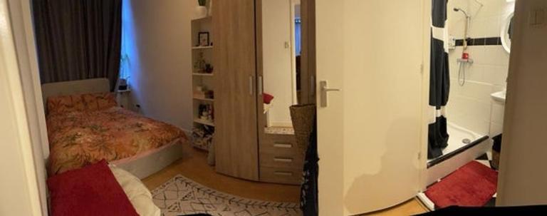 1-bedroom apartment with outdoor space - Image 2