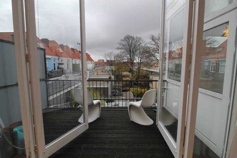 Furnished apartment with terrace - Image 8