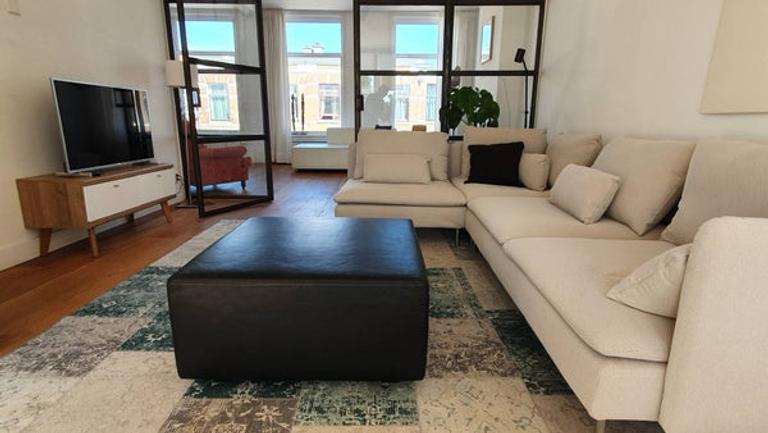 Furnished apartment with terrace - Image 2