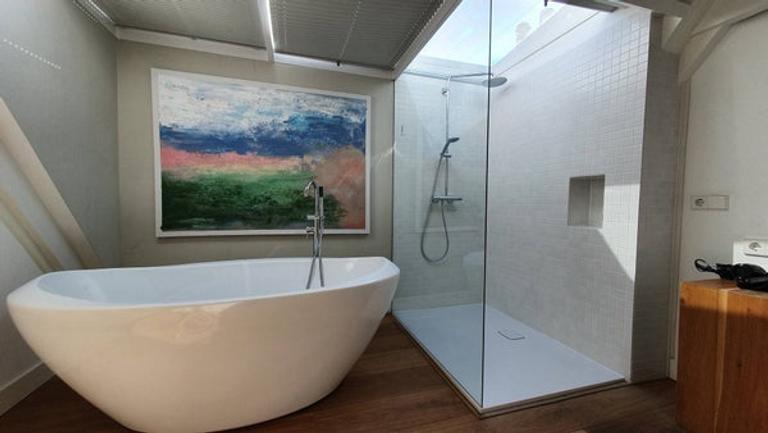 Furnished apartment with terrace - Image 24