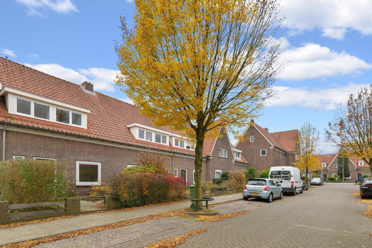 Herenhuis met diepe tuin in Hengstdal - Afbeelding 1