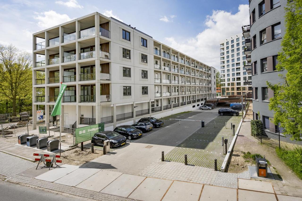 3-kamerappartement met balkon en parkeerplek - Afbeelding 2