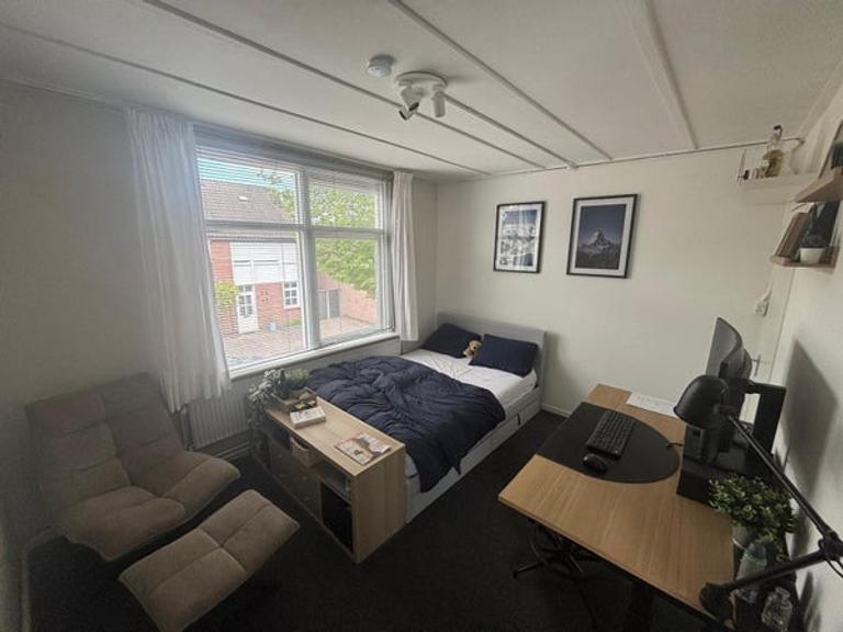 Student Room with Garden in Tubantia - Image 3