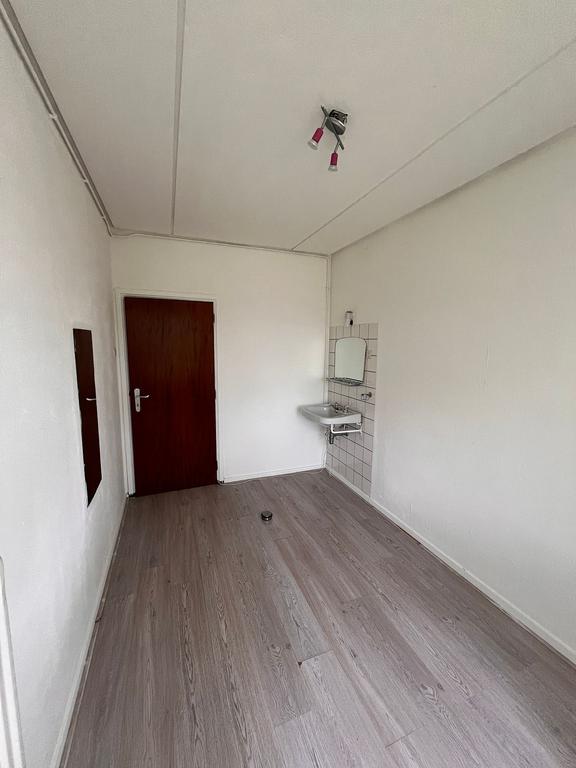 Antikraak kamer met parkeren in Loenen - Afbeelding 9