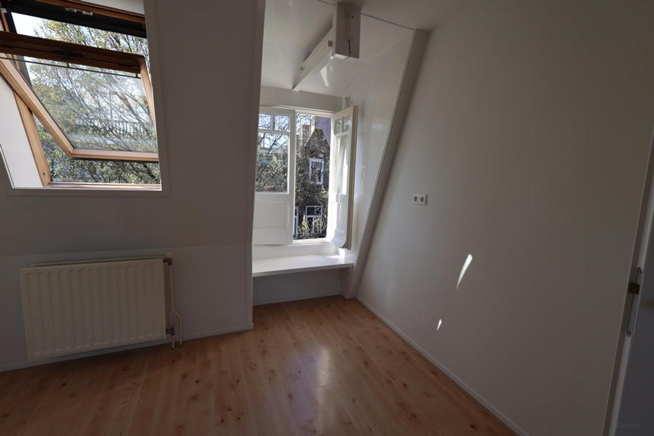 Lichte studio met terras bij Amstel - Afbeelding 5