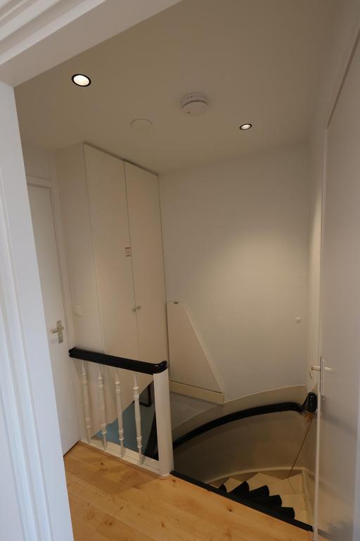 Lichte studio met terras bij Amstel - Afbeelding 25