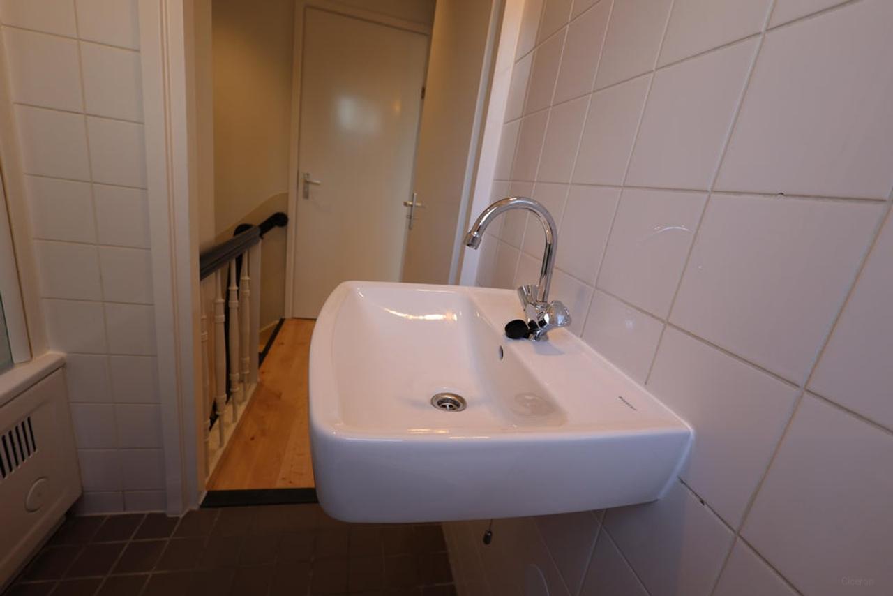 Lichte studio met terras bij Amstel - Afbeelding 24