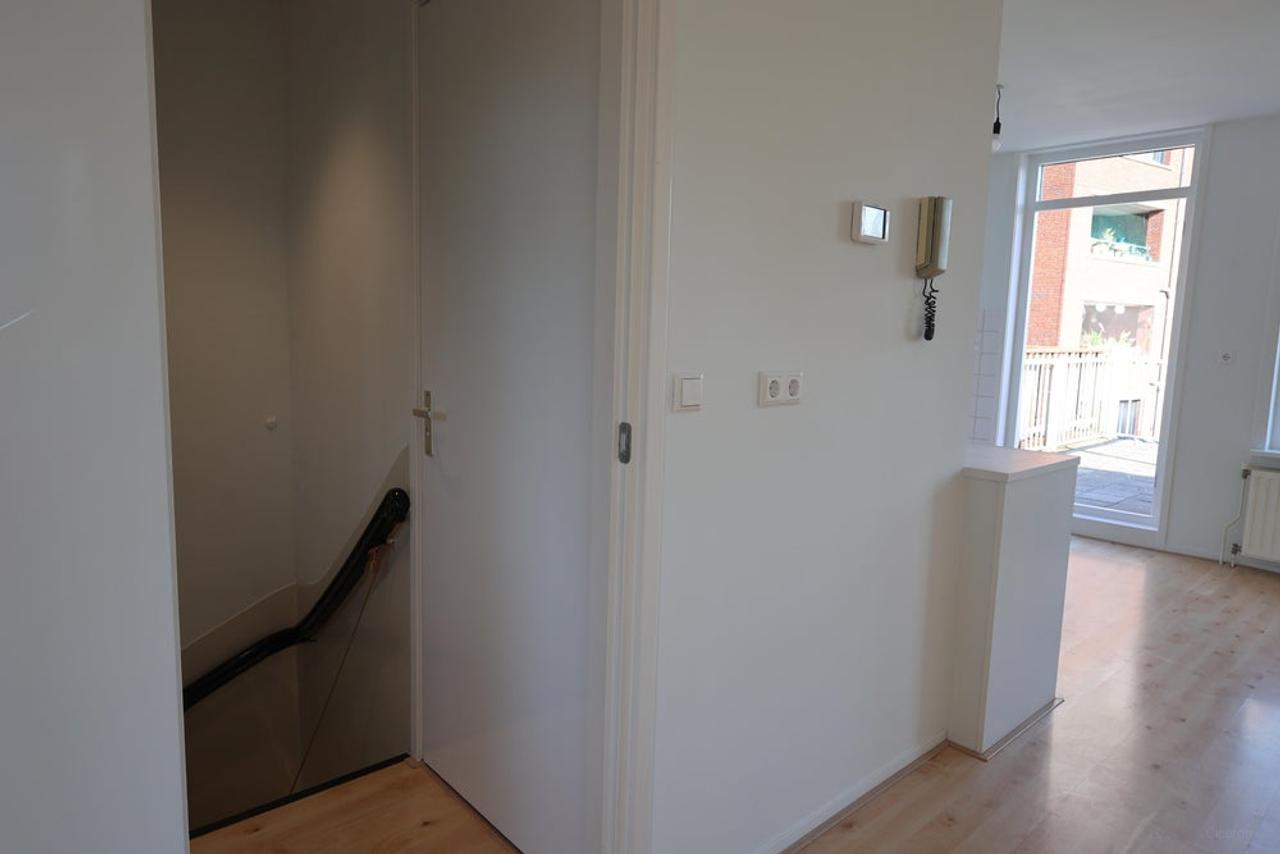 Lichte studio met terras bij Amstel - Afbeelding 4