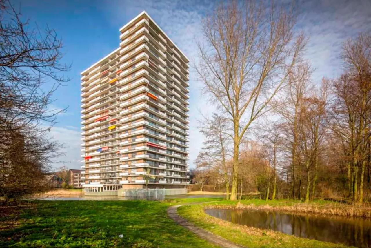 Groot vierkamerappartement (141 m²) met uitzicht in Rijswijk - Afbeelding 1