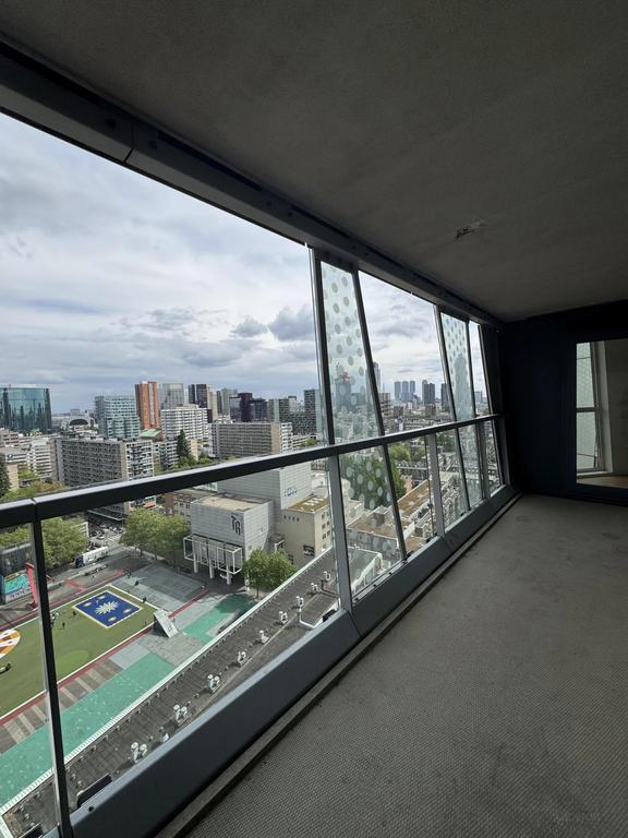18e etage met balkon bij CS - Afbeelding 10