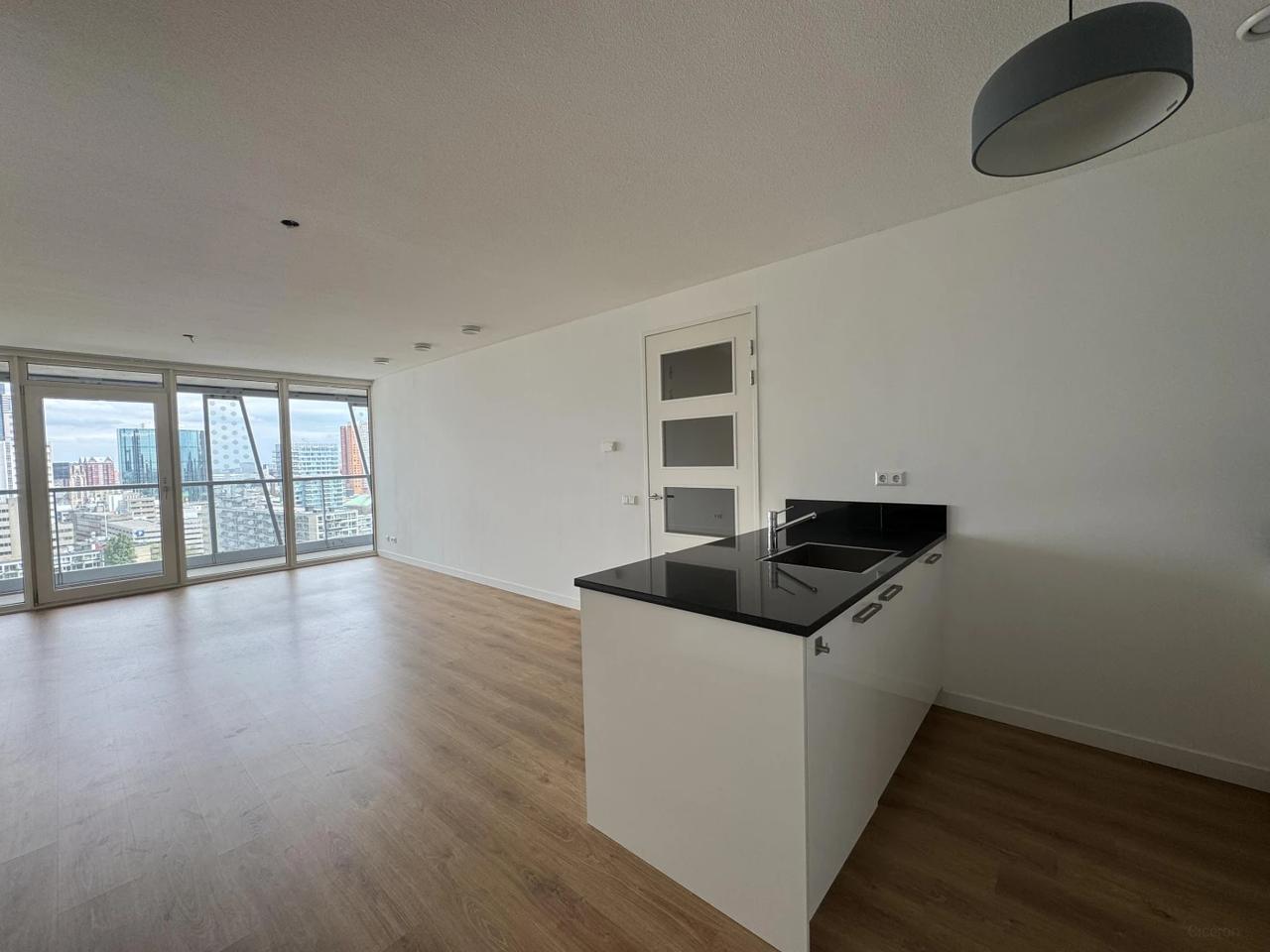 18e etage met balkon bij CS - Afbeelding 2