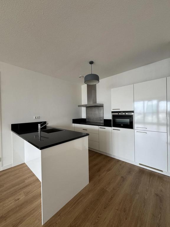 18e etage met balkon bij CS - Afbeelding 8