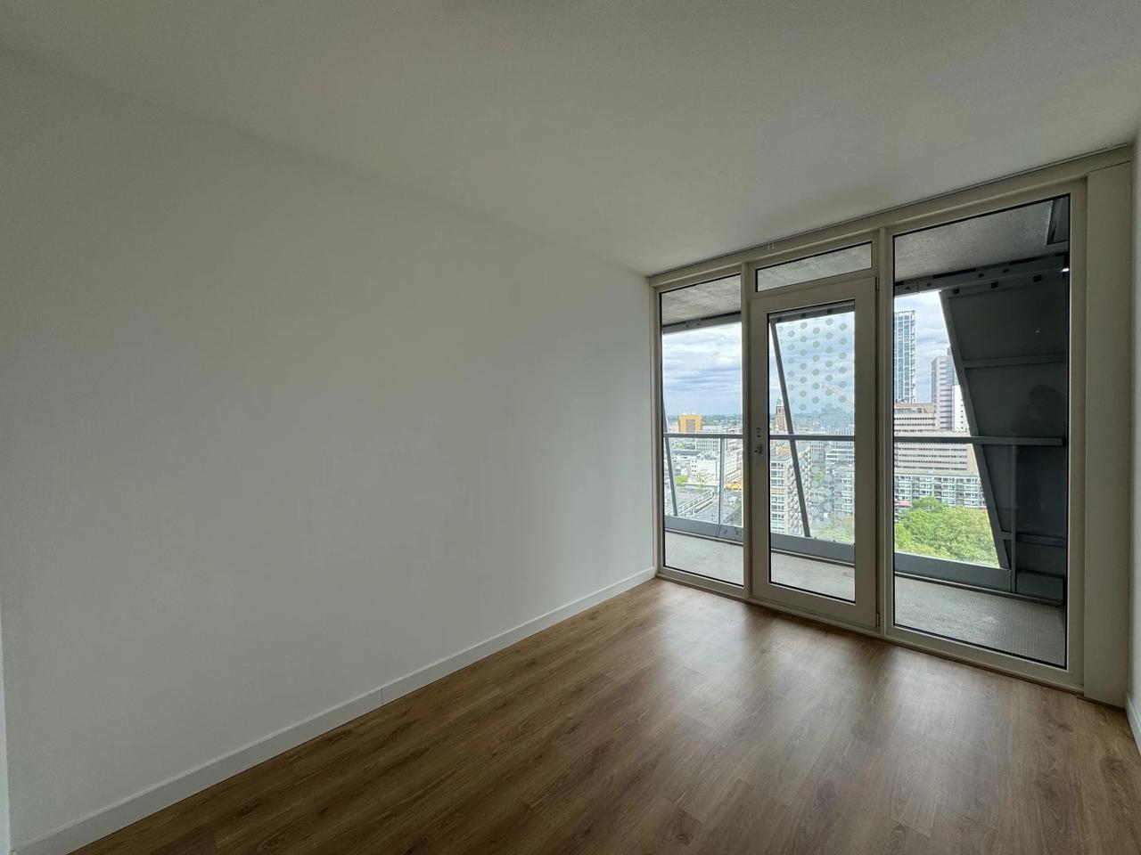 18e etage met balkon bij CS - Afbeelding 14