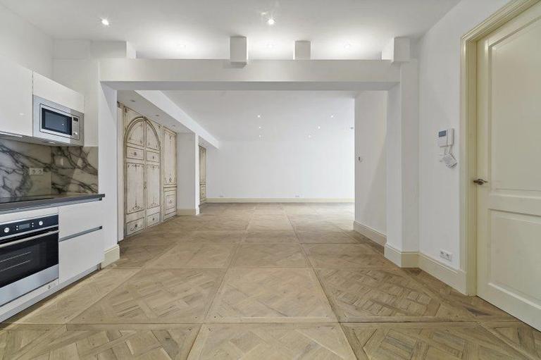 100 m² apartment with garden - Image 10